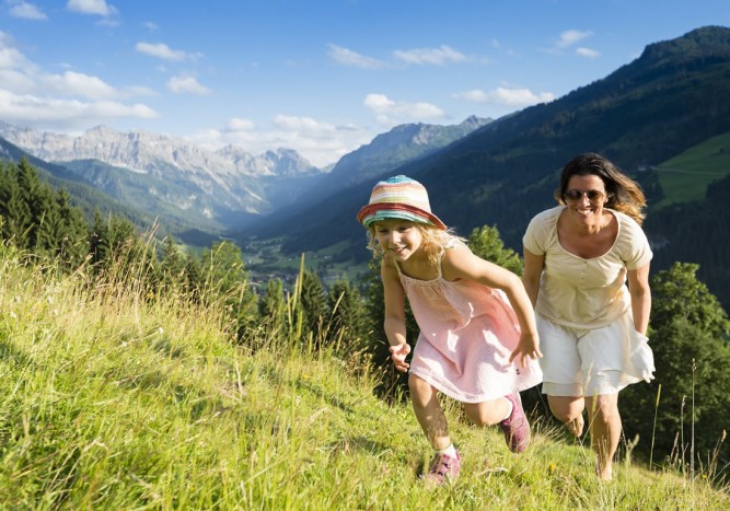 Grüne Wiesen im Sommerurlaub in Kleinarl © Wagrain-Kleinarl Tourismus